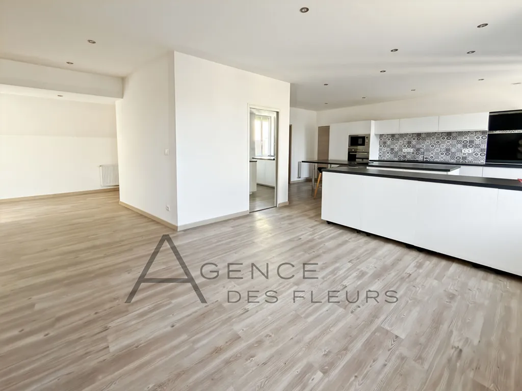 À VENDRE, charmante maison de ville de 110m² sur une parcelle de 167m² située à ST PIERRE LES ELBEUF 76320