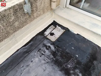 Rénovation de l'étanchéité du terrasse de toit-terrasse isolé avec dalles sur plots