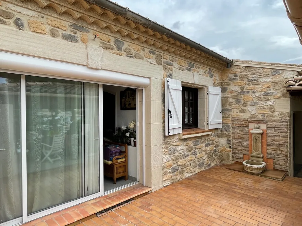 Rénovation des façades en pierre sur Bessan dans l’Hérault