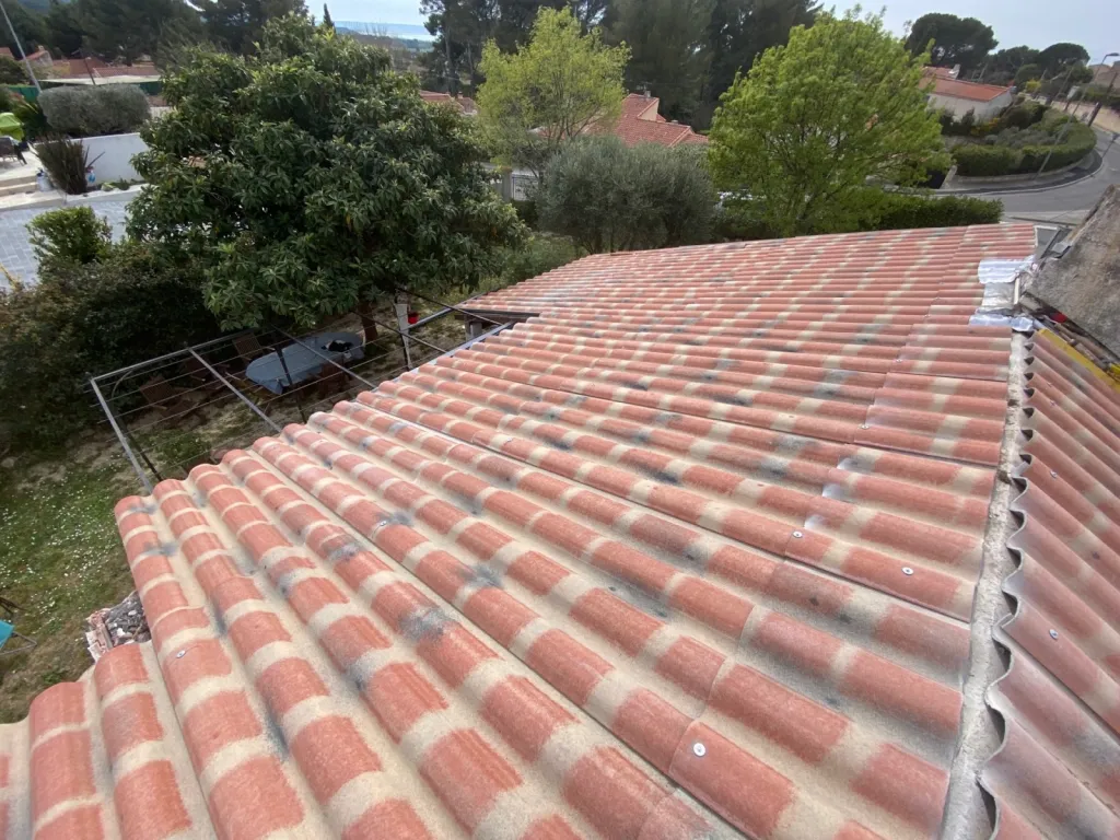 Réfection de toiture type P.S.T sur Velaux près de Aix en Provence