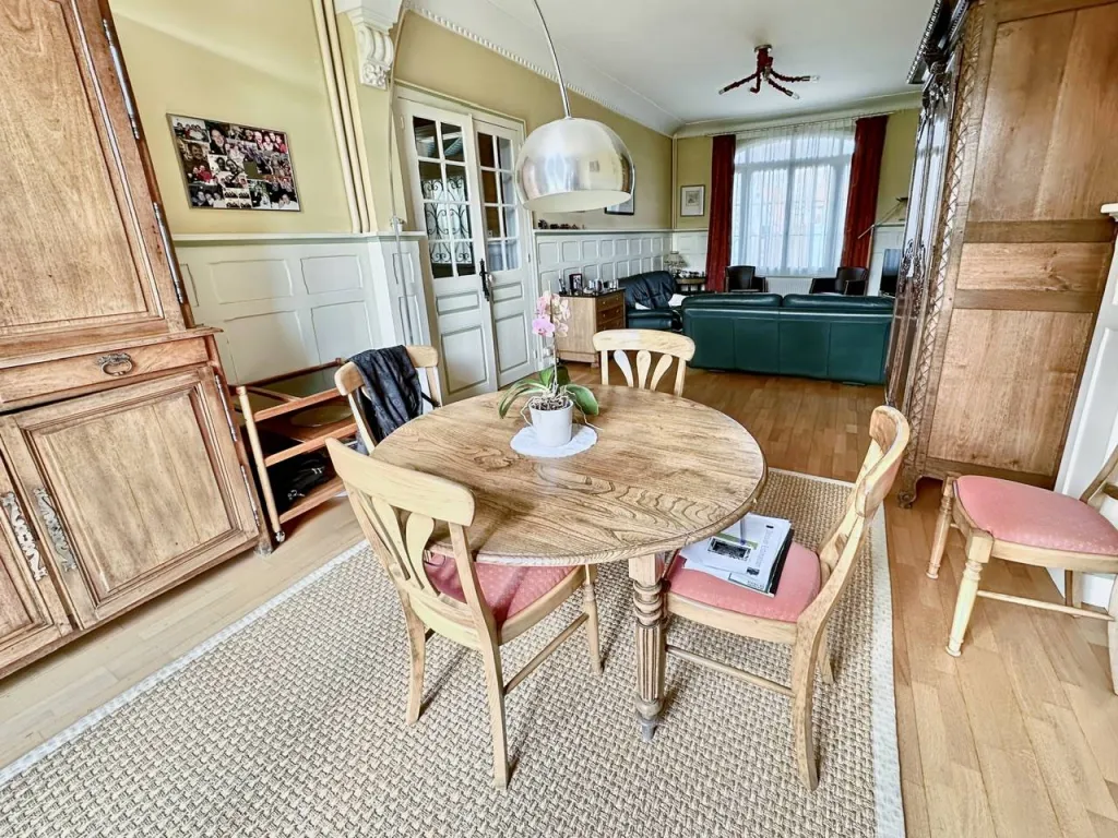 A vendre maison bourgeoise avec jardin sur la commune de ST AUBIN LES ELBEUF 76410