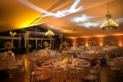 tent wedding in provence