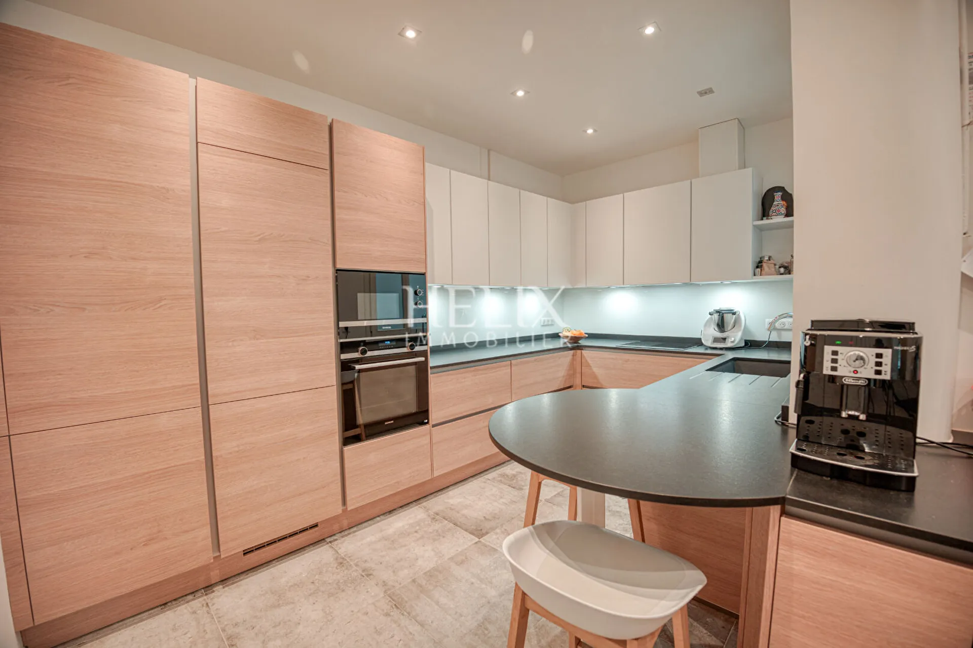 Paris (16) Appartement Avenue Victor Hugo avec deux chambres