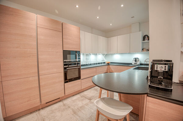 Paris (16) Appartement Avenue Victor Hugo avec deux chambres