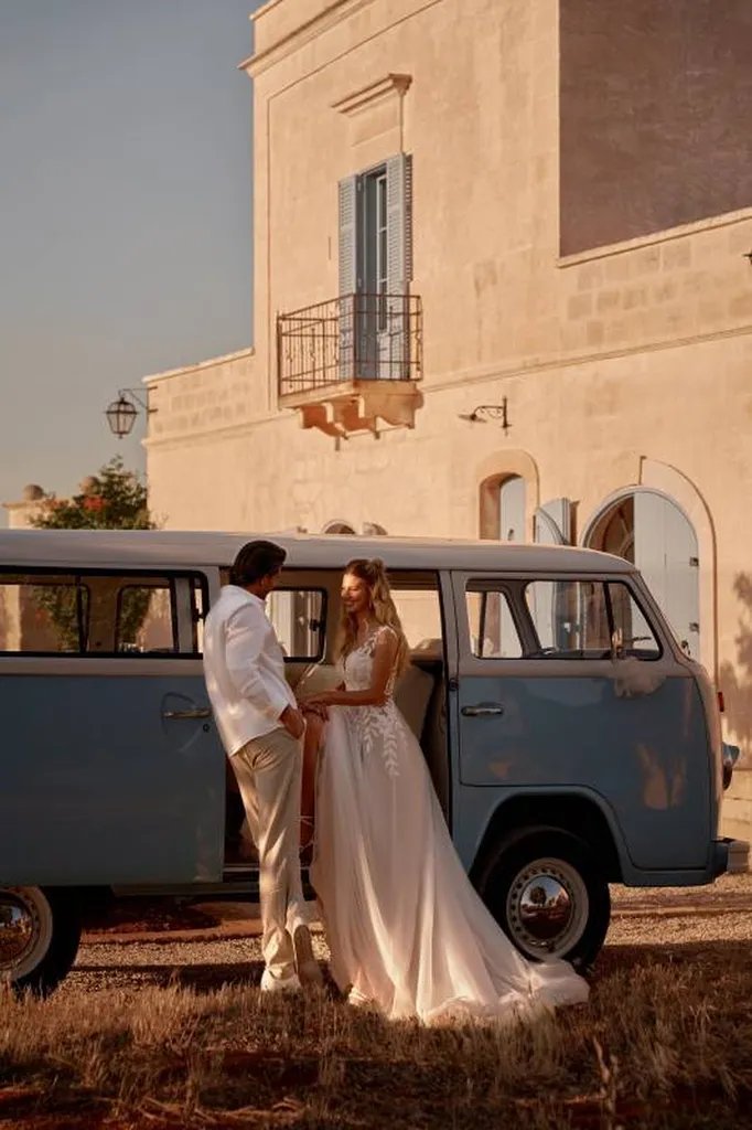 Robe de mariée princesse avec décolleté V Marseille près d'Aubagne