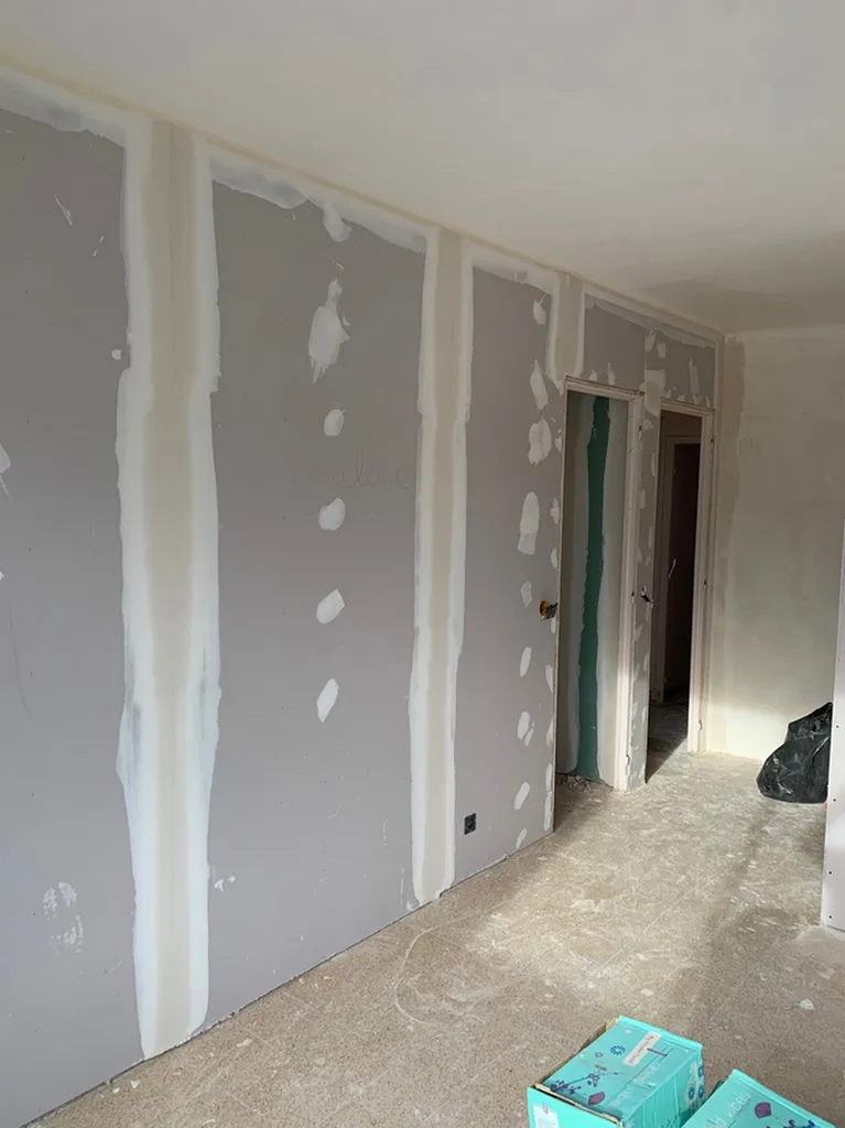 Plaquiste à Marseille spécialisé dans l'aménagement intérieur et pose de faux plafond
