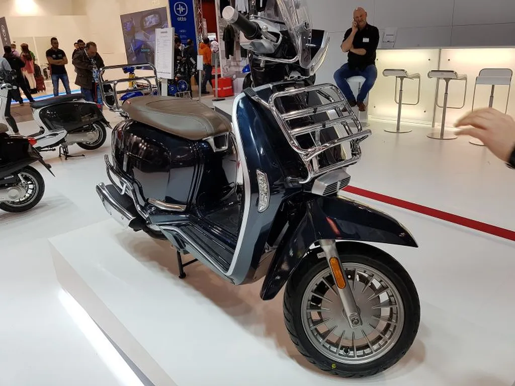 LAMBRETTA V SPECIAL SIX FOURS LES PLAGES