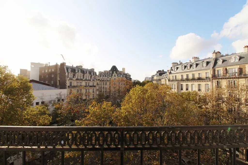 A vendre 6 pièces vue dégagée marché d'Auteuil Paris 75016