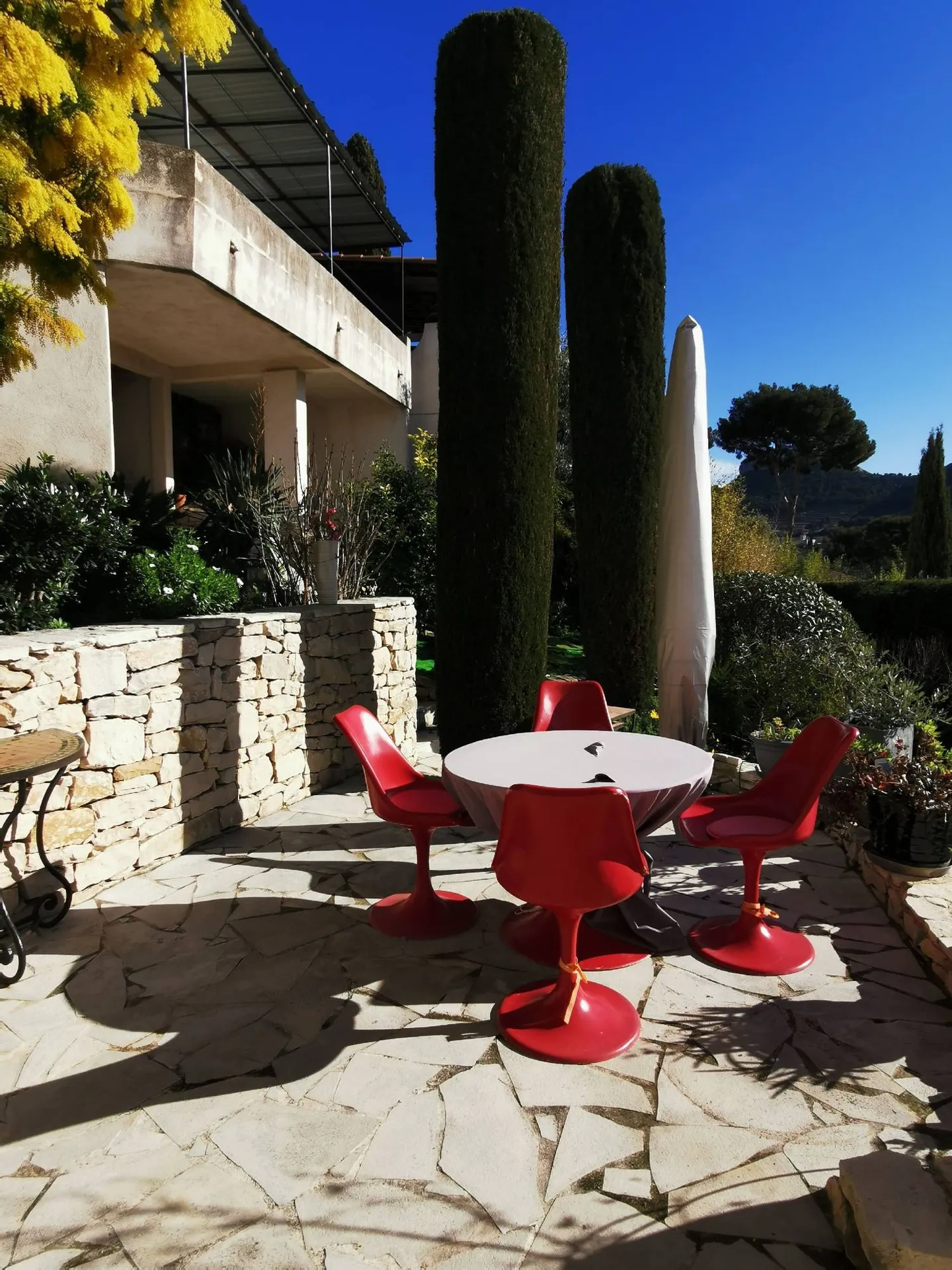 A vendre maison familiale Cassis bénéficiant d'une vue mer et Cap Canaille