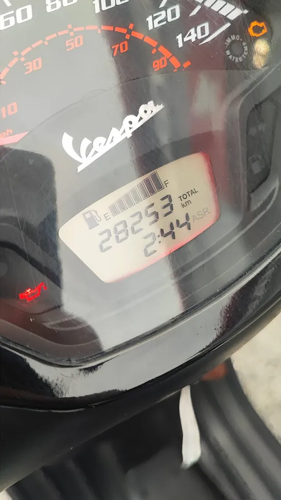 VESPA GTS 300 SUPER DU 10/2018 AVEC 28500KM.