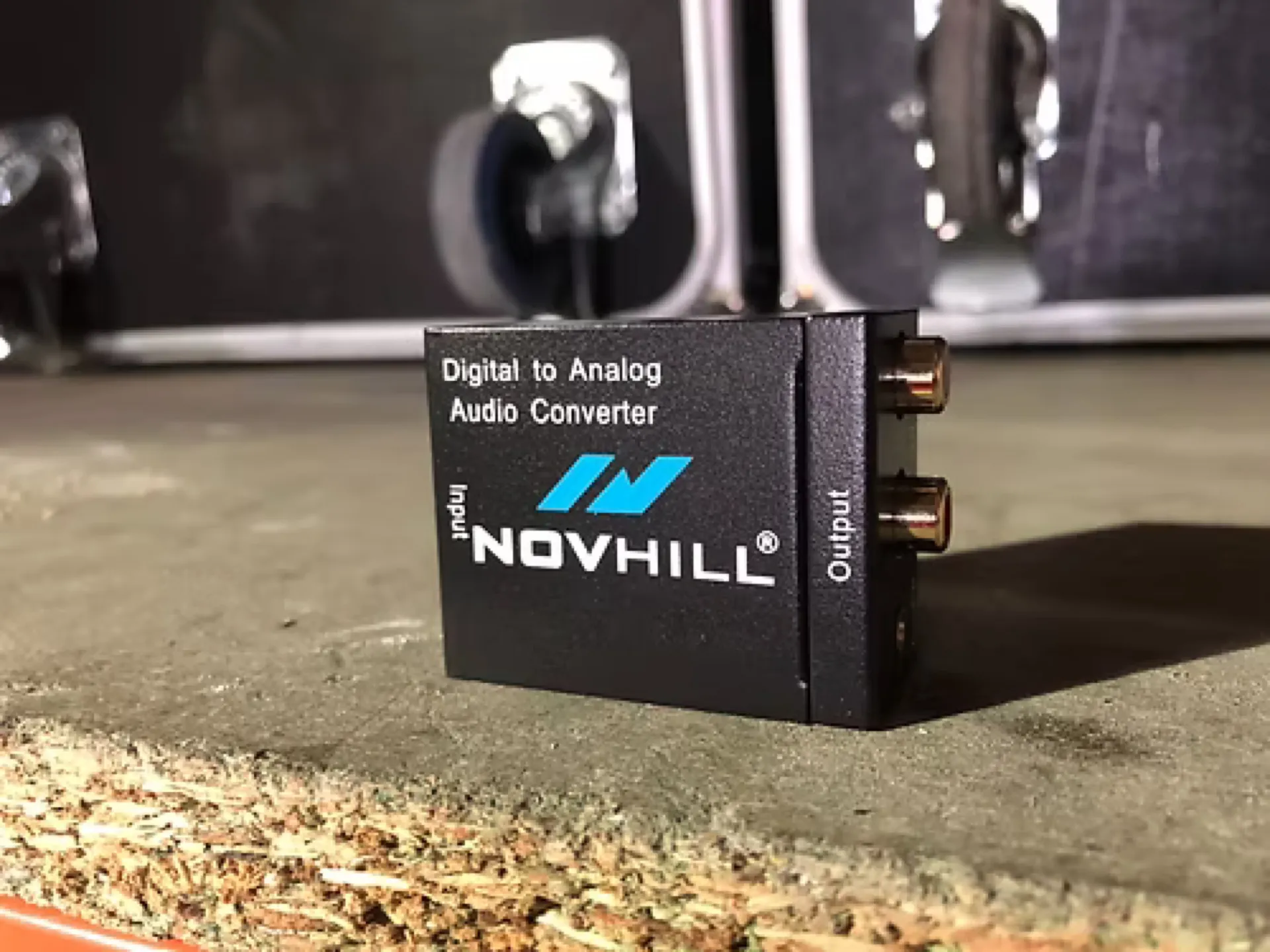 CONVERTISSEUR AUDIO NUMERIQUE OPTIQUE-COAX