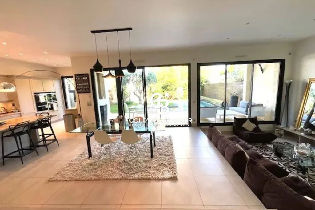Maison familiale prestigieuse à deux pas du centre de Talence