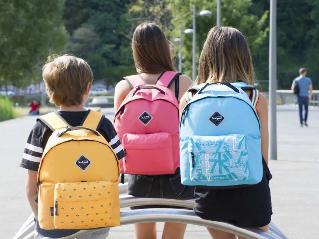 photo lifestyle sac à dos scolaire