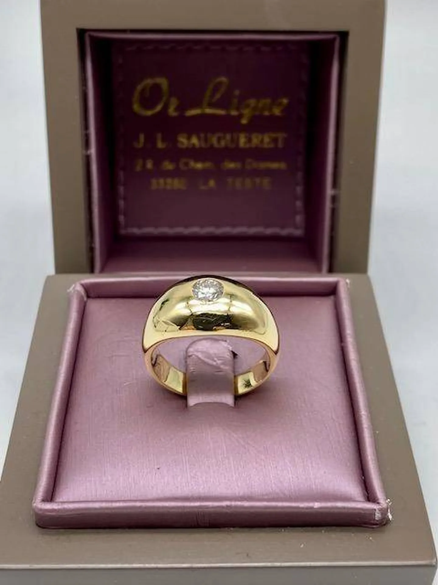 Acheter en ligne une bague de petit doigt jonc anglais en or 750/1000ème et diamant chez Or Ligne sur le Bassin d'Arcachon