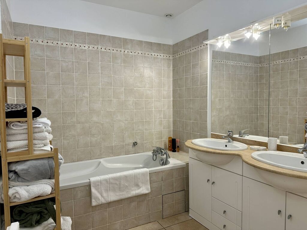 Vente maison T4 Cassis  avec terrasse vue Cap Canaille, jardin et parkings privatifs