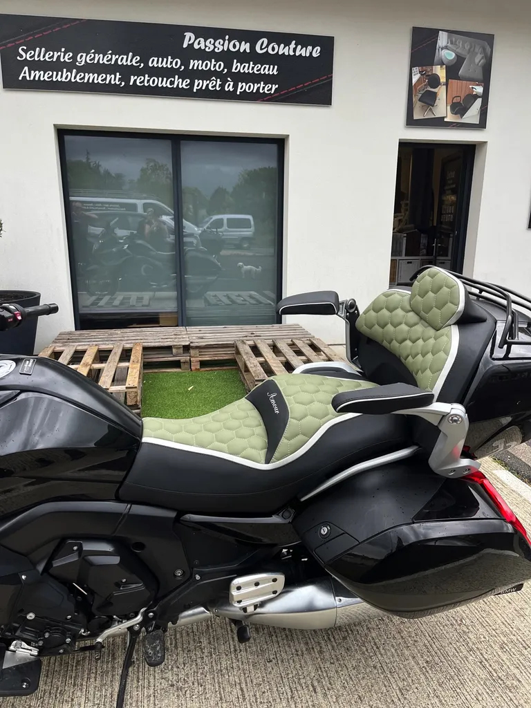 Comment rendre une selle de moto plus confortable à Bordeaux?