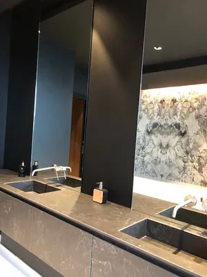 Salle de bain haut de gamme avec marbre à Lyon