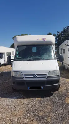 CAMPING CAR MOOVEO P609 PLUS SUR LE PARC