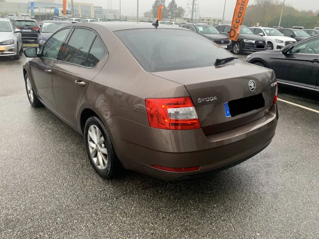 Skoda Octavia d'occasion diesel boite automatique proche de Lillebonne