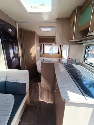 Bürstner Averso Fifty 450TS (VENDUE) - Mover & Porte-vélos - Occasion MIDI 13 LOISIRS