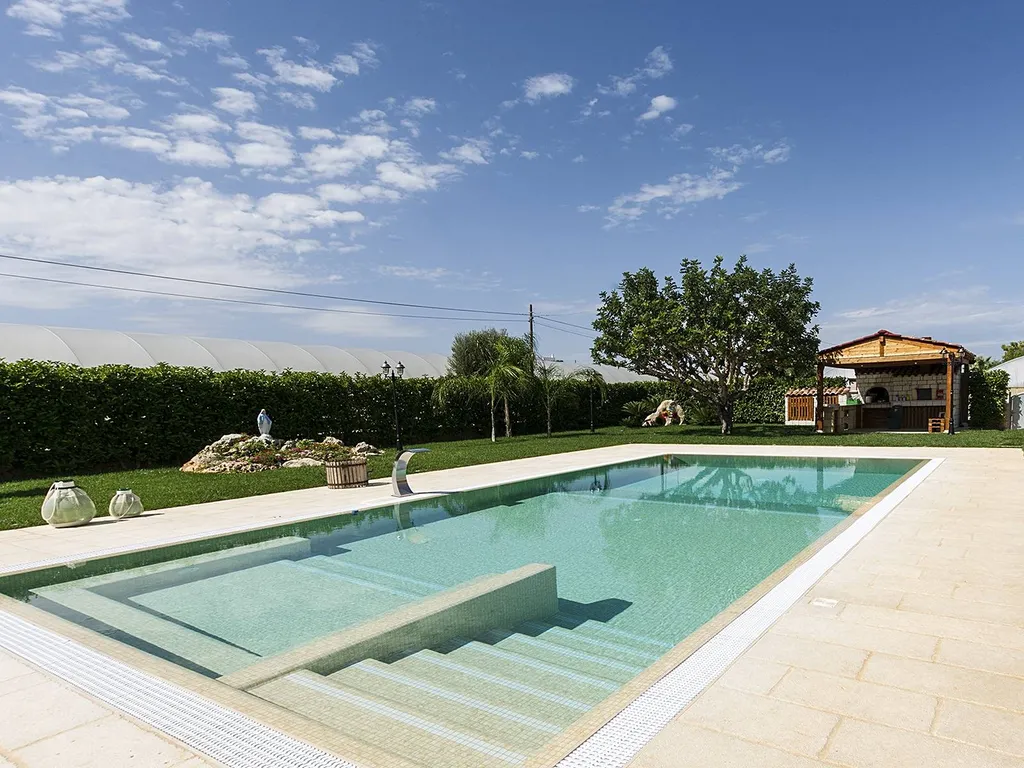 UNE PISCINE CHALEUREUSE - MOSAÏQUE SANDSTONE