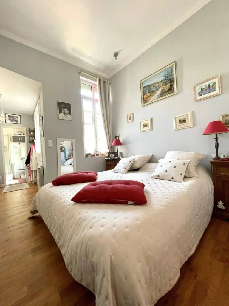 jourdainneaktion-agence-immobiliere-rouen-achat-vente-location-syndic-estimation-annonces-dpe-beauvoisine-haussmannien-t2-parking-rare-hypercentre-magnifique