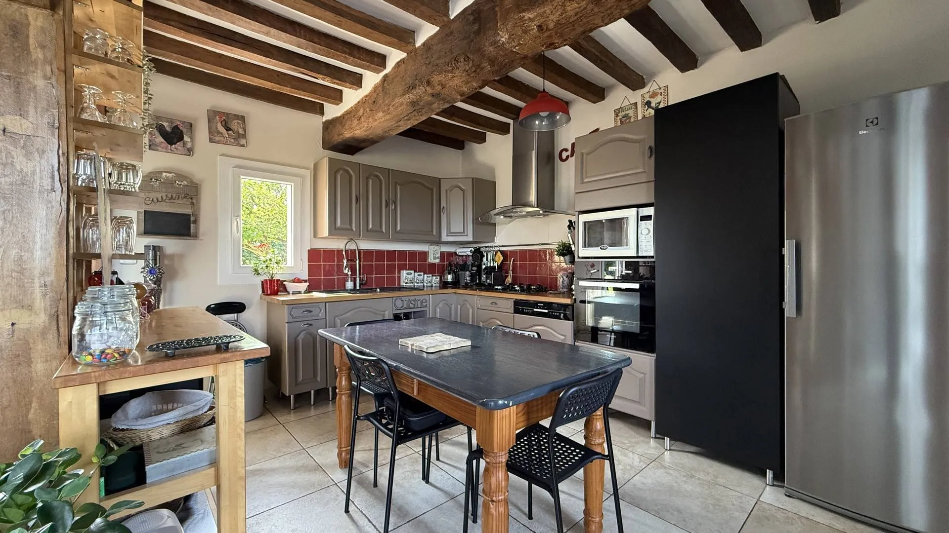 Immobilier rural de caractère en Seine-Maritime – Longère traditionnelle, briques rouges et dépendances.