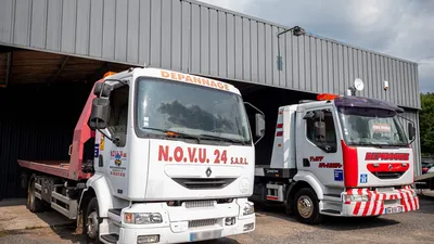 Dépanneuse NOVU 24 à La Bachellerie, spécialiste du remorquage de camping‑cars en Dordogne, intervention rapide sur l’A89 et assistance technique pour véhicules de loisirs.