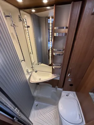 SALLE DE BAIN MODULABLE AVEC WC