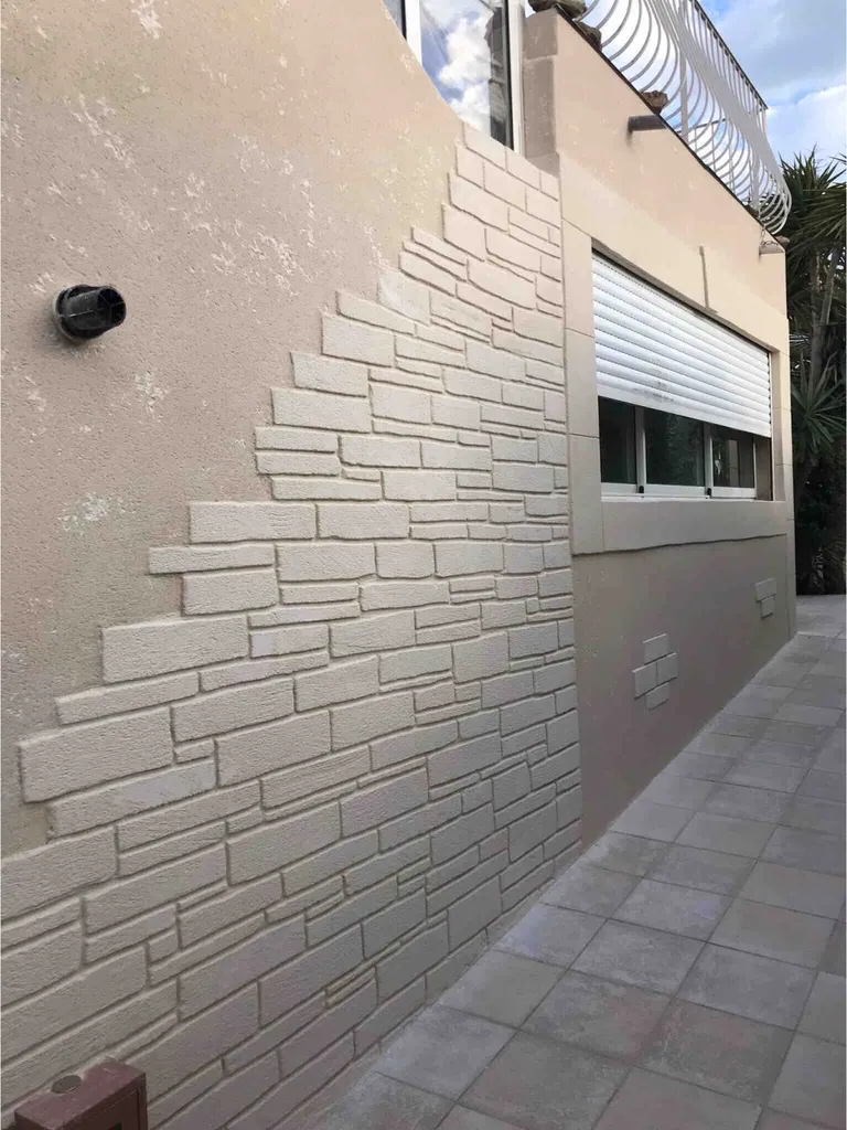 Murs en pierres sur façade extérieurs Montpellier dans l’Hérault  