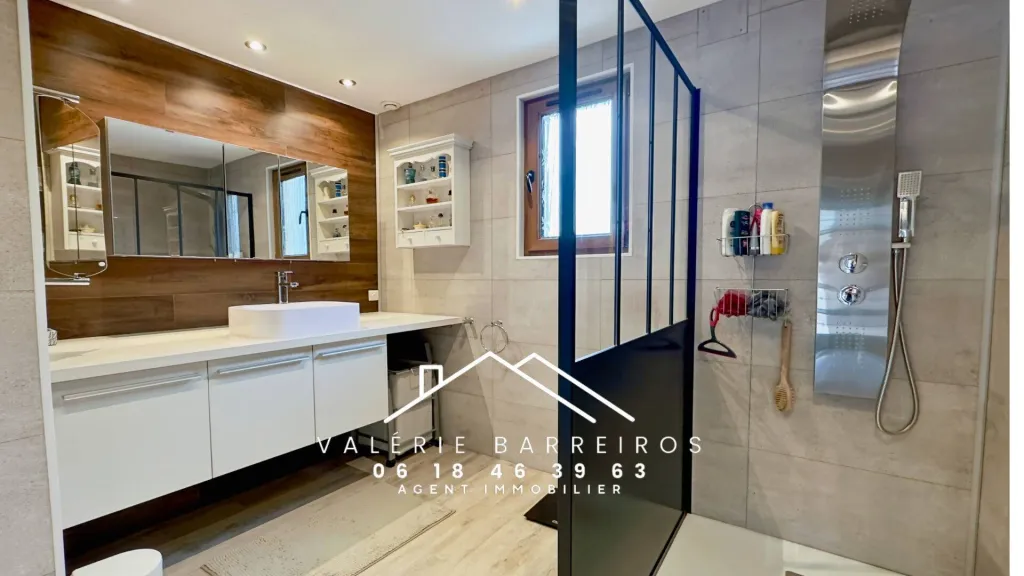 A acheter, maison de 170 m² sur un terrain de 623 m² sur la commune de ST PIERRE LES ELBEUF 76320