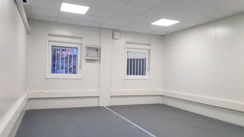 Salle de formation pour personnel du SDIS en structures modulaire à Saint Remy de Provence