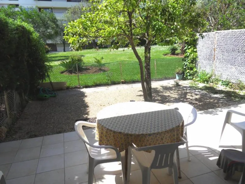 appartement 3 pièces ANTIBES - VENTE EN VIAGER OCCUPE