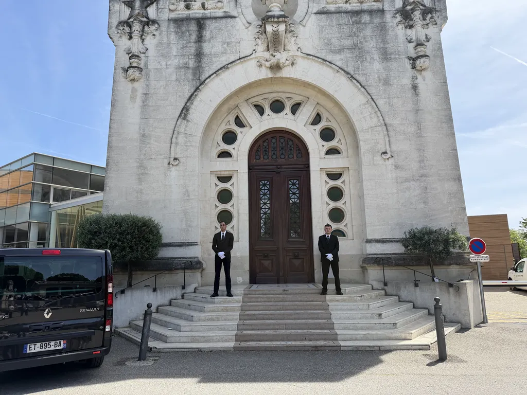 Devis décès 24/24 7/7 à partir de 2190 euros à Saint-Antoine 13015