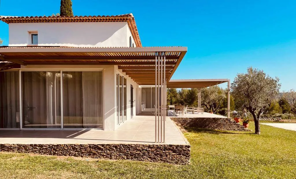 ferronnerie d'art pour pergola sur mesure