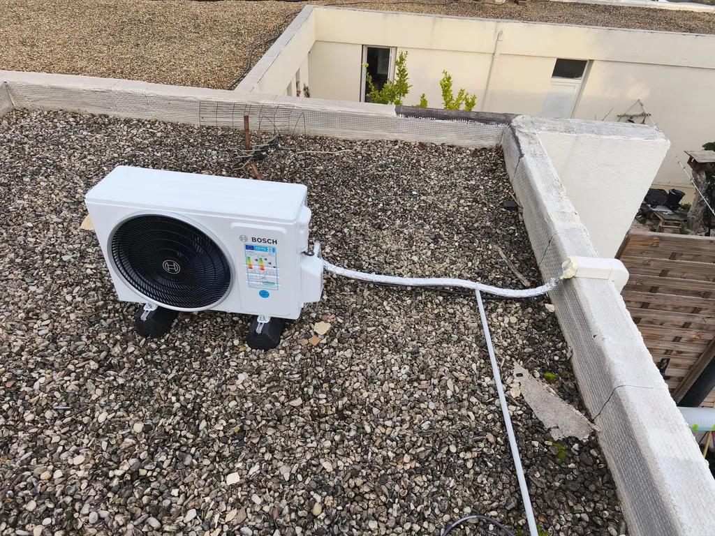 Groupe extérieur climatisation Bosh 3000i 3.5 kw