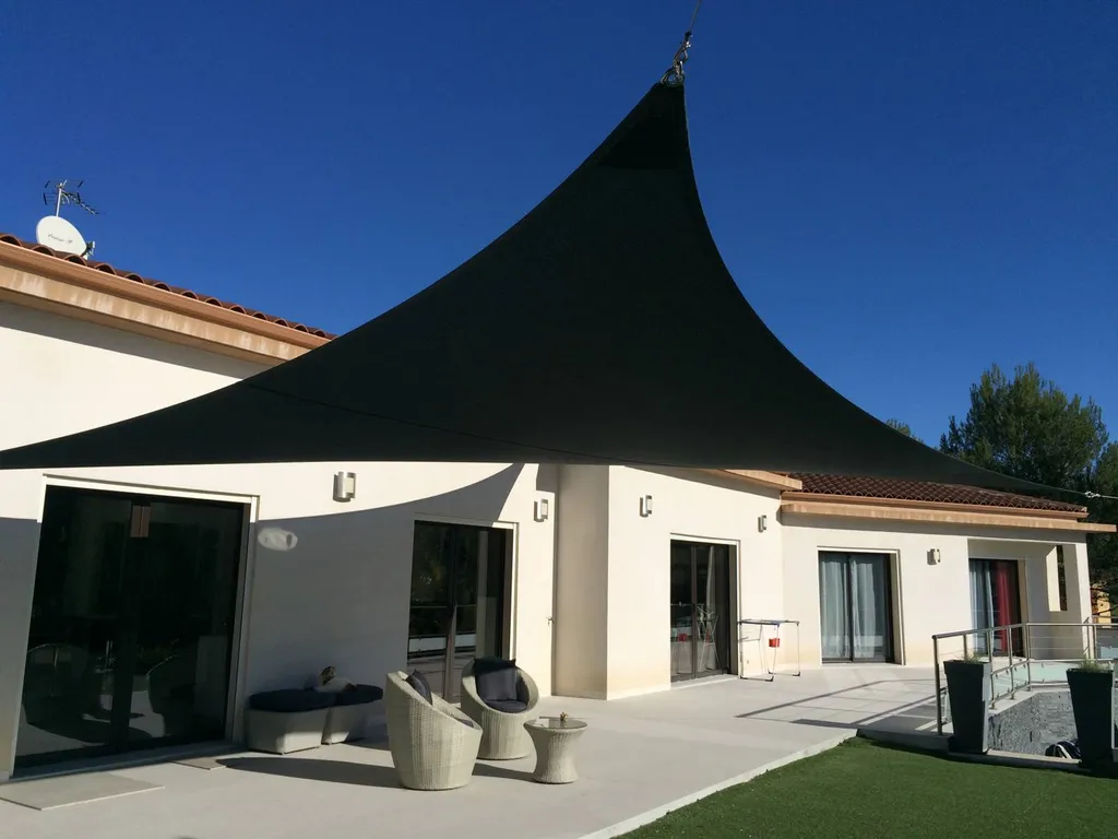 Voile d'ombrage sur mesure Hyeres 83