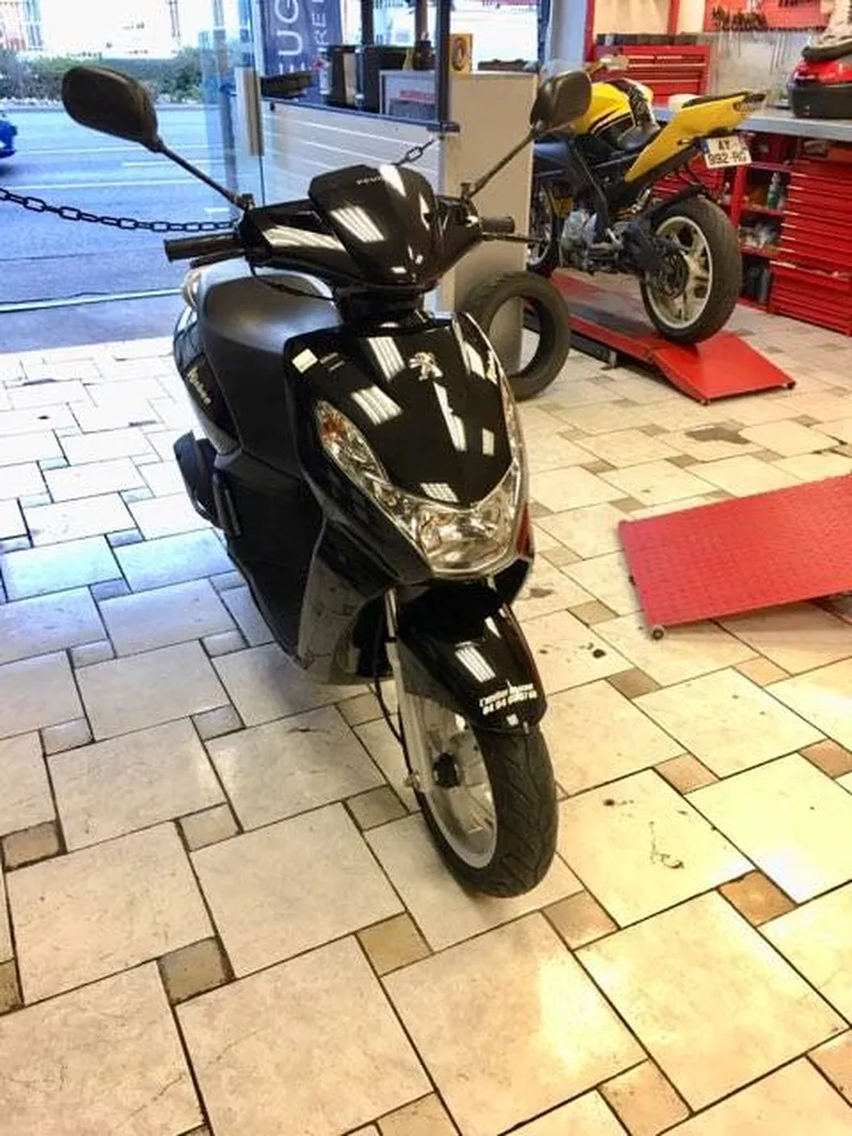 SCOOTER OCCASION PEUGEOT KISBEE 50 LA VALETTE DU VAR