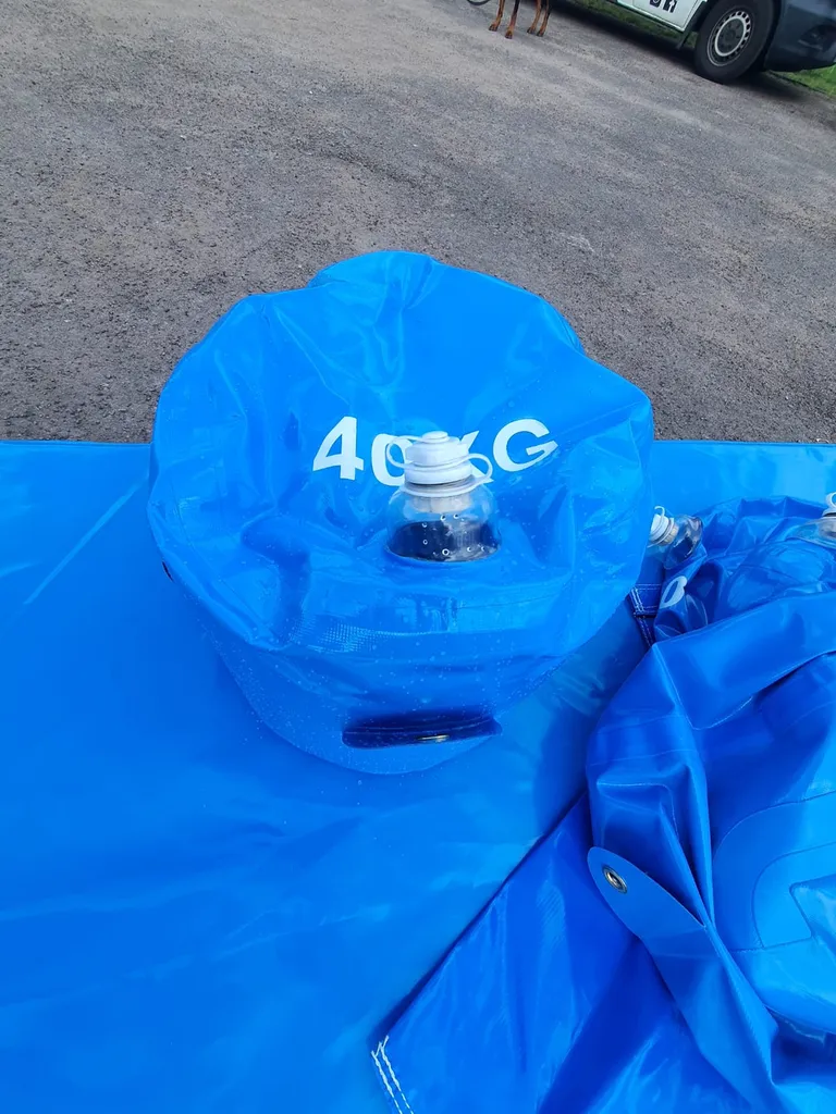 Vache a Eau ! Lestage 40 kg rapide efficace pour vos structures gonflables 39 € ht pièce.