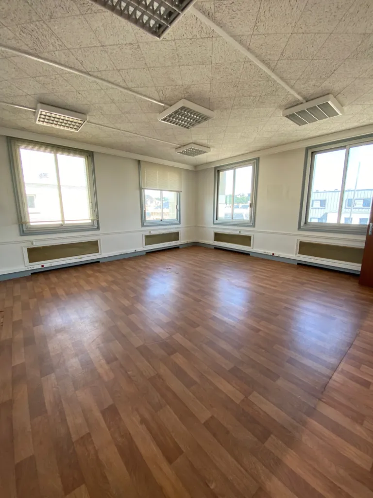 LE HAVRE - A LOUER Bureaux de 835 m² divisibles à partir de 370 m² dans l'immeuble Le Franklin Building