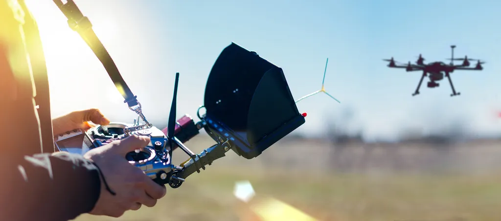 Faire une formation de mise à niveau règlementaire obligatoire pour télépilote de drone près de Rouen : formation pratique STS mise à jour en 1 jour