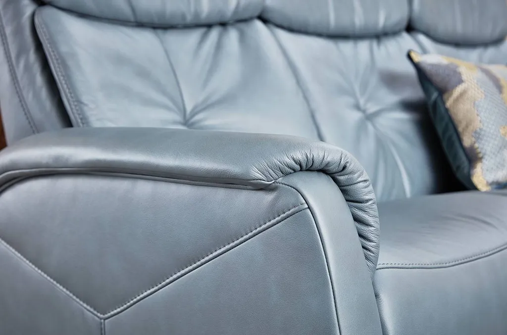 Canapé de relaxation Himolla bleu en cuir hyères  près de toulon dans le var