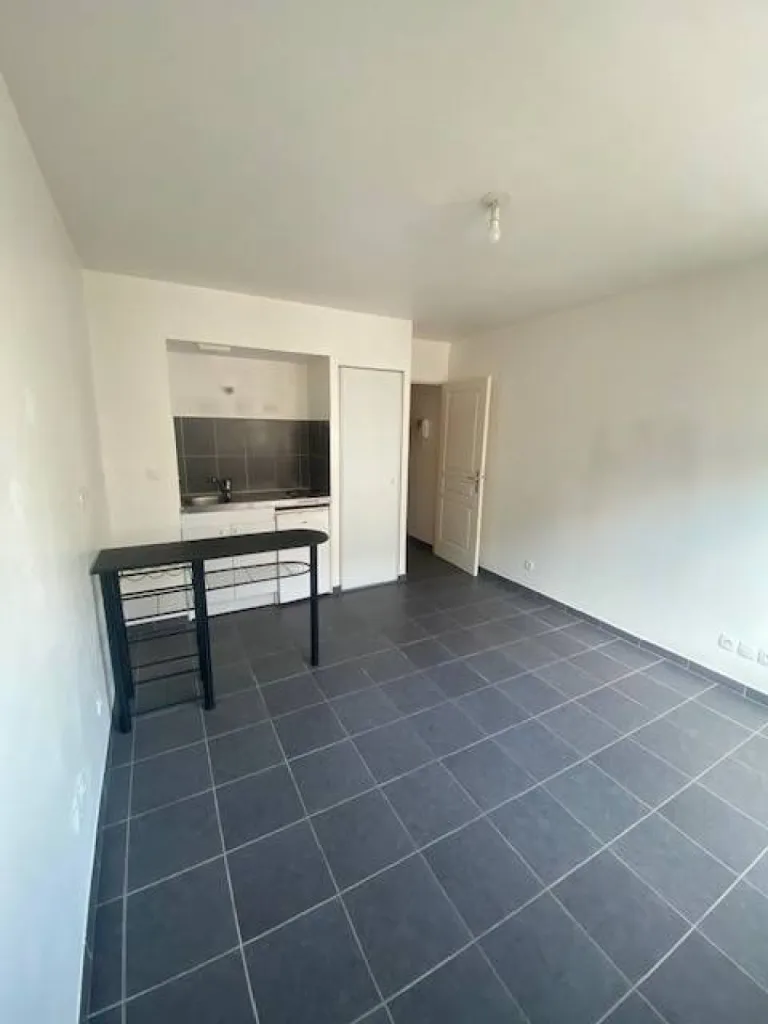 Situé au 34 rue du Champ des Oiseaux à Rouen