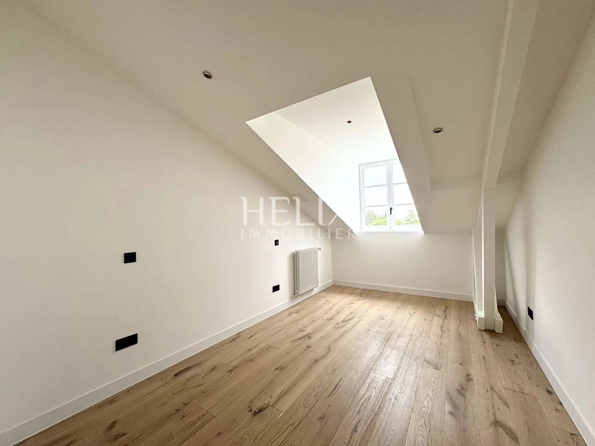 A vendre appartement 104,60 M2 à Saint-Germain-en-Laye , RER A 10 mn.