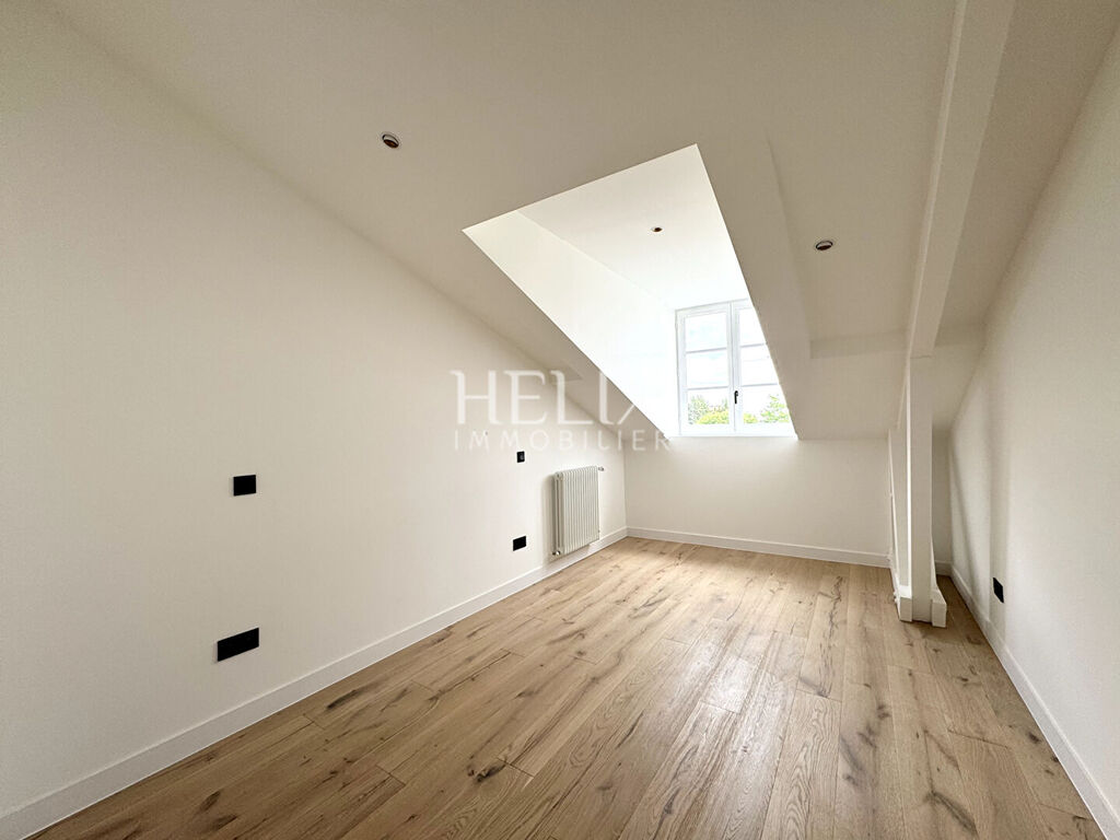 A vendre appartement 104,60 M2 à Saint-Germain-en-Laye , RER A 10 mn.