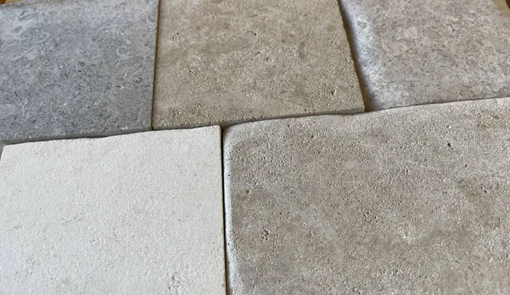 Quelques nuances de tous les bancs de la pierre de Thenon à Montagnac d'Auberoche Limeyrat