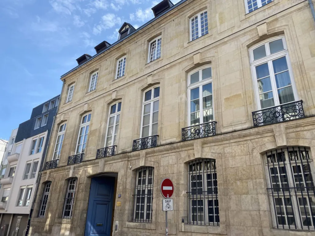 Bel appartement 4 chambres avec parking et ascenseur - Hôtel de Ville de Rouen
