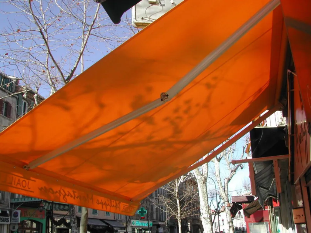 protection solaire store exterieur salon de provence realisation montagnon