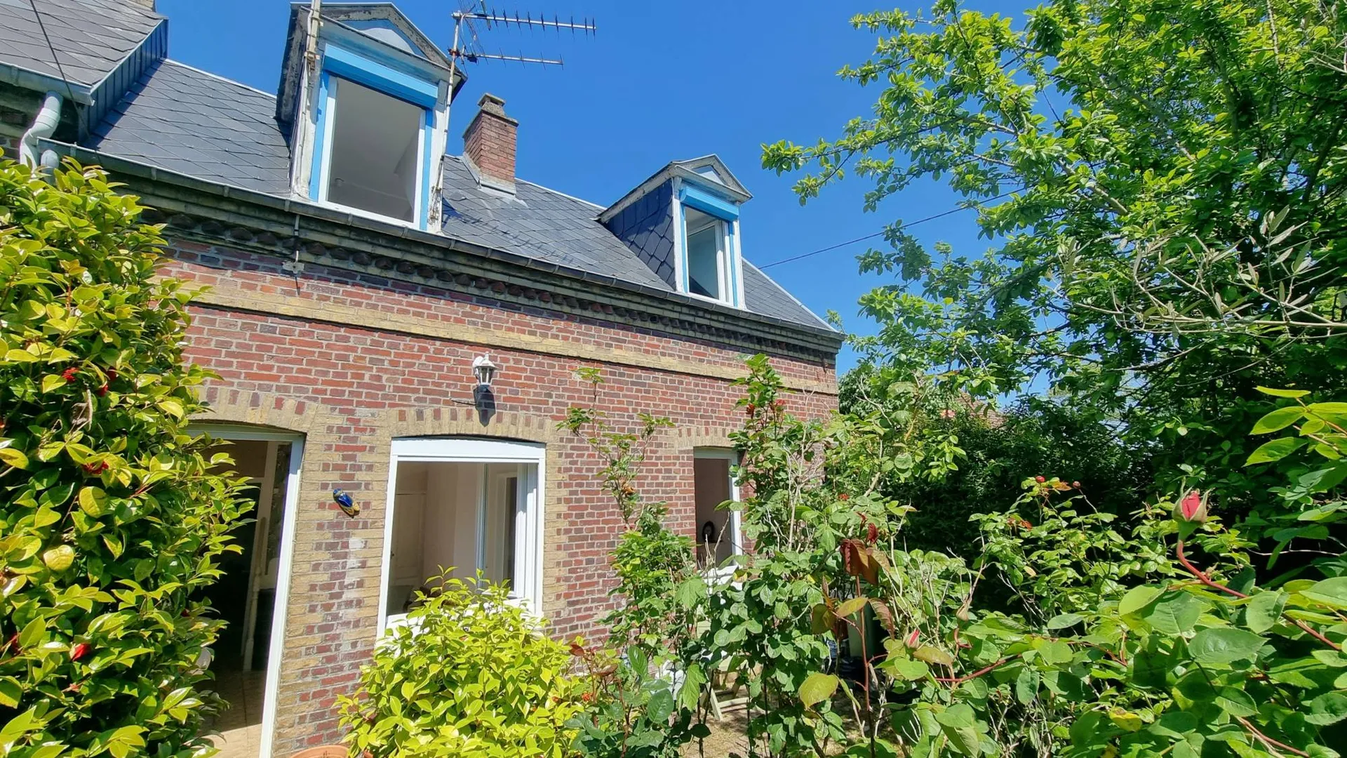 A vendre, charmante maison en briques avec jardinet, 2 chambres, Dieppe 76200