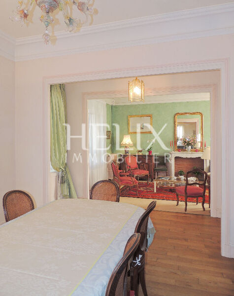 Magnifique maison Napoléon III 7 pièces de 214 M² à Le Vésinet Centre